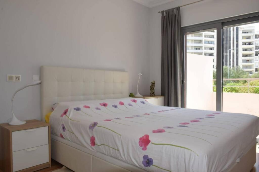 Brina, Stylish Apartment In Portimao Exterior photo